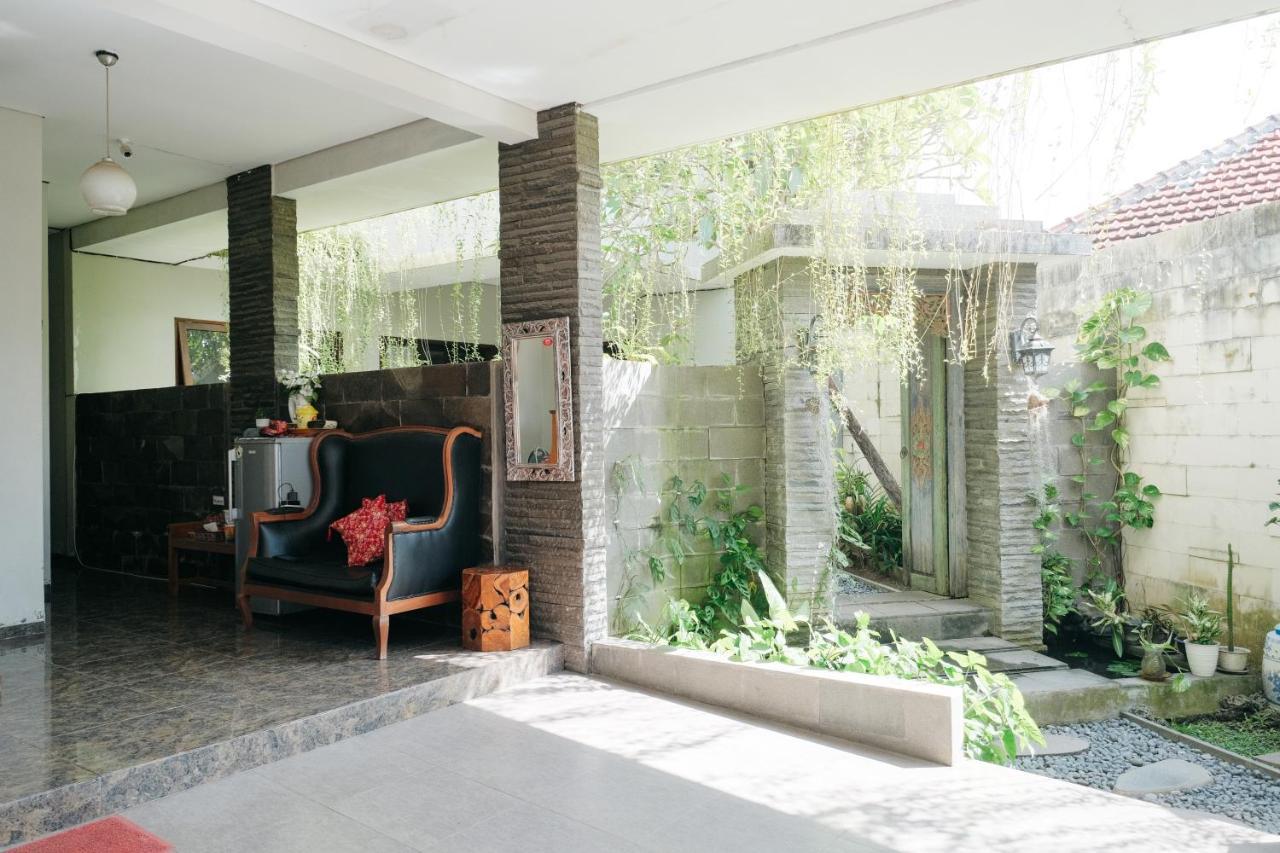 D'Tamblingan Guest House At Taman Griya Jimbaran Redpartner - Minimum Stay 30 Nights Exterior photo